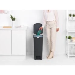 Brabantia StepUp Pedaalemmer 40 Liter Dark Grey -Royal Boch Winkel 102 0023 6 1